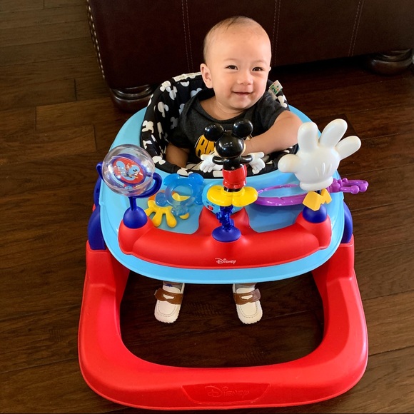 ❤️❤️Meet your Posher, Fhia! ❤️❤️ - Picture 1 of 5